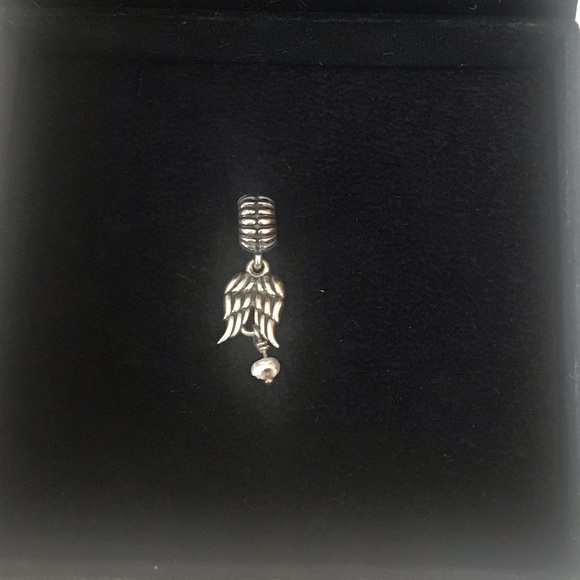 Pandora - Angel Wing with Pearl Dangling Charm - Picture 3 of 3